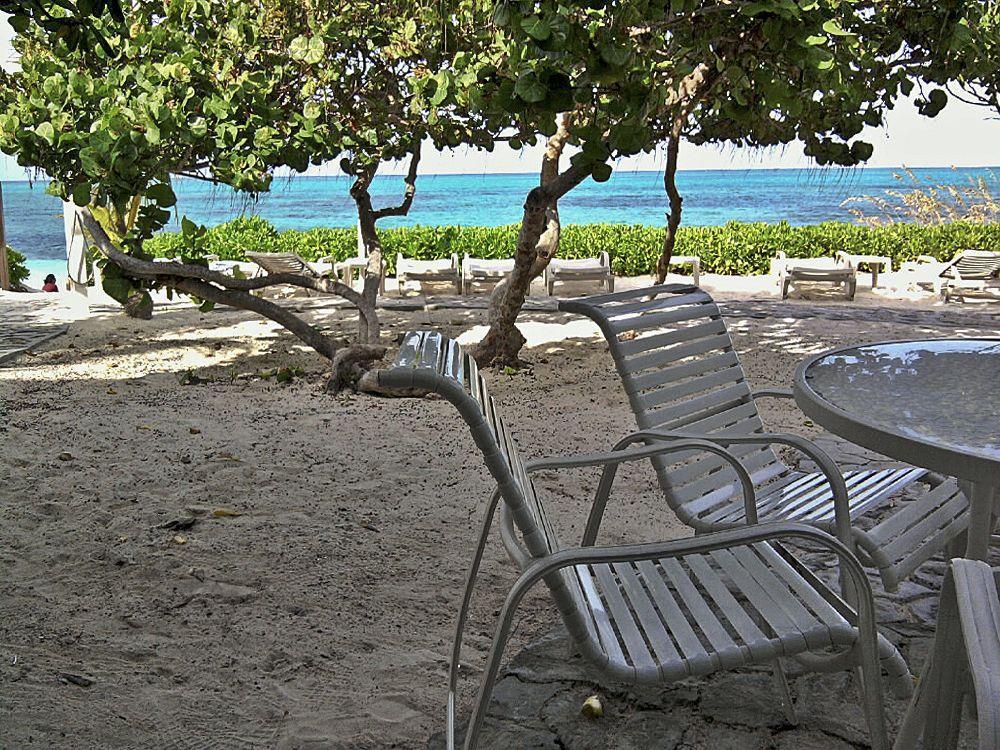פרובידנסיאלס Atlantic Ocean Beach Villas מראה חיצוני תמונה